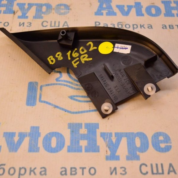 Заглушка бокового зеркала перед прав VW Passat b8 USA 561-837-973-A-82V