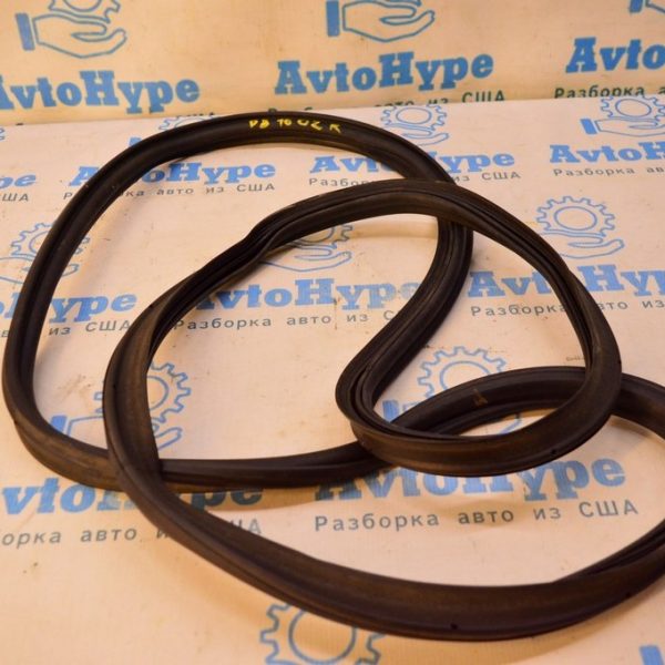 Уплотнитель крышки багажника VW Passat b7 b8 USA 5618277059B9