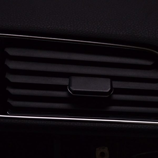 Воздуховод левый VW Passat b8 USA 561819703DN0R