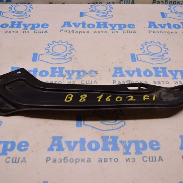 Планка телевизора ресничка левая VW Passat b8 USA 561805931C