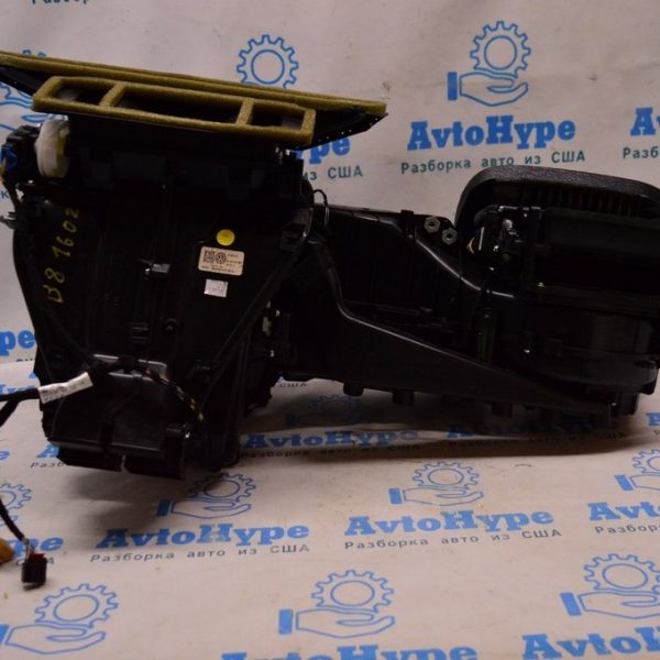 Датчик температуры окружающего воздуха VW Passat b8 USA 8Z0820535