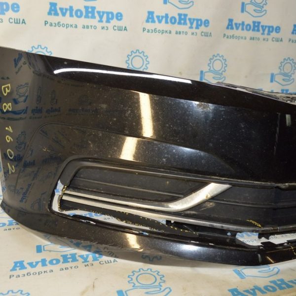 Решетка переднего бампера боковая правая VW Passat b8 USA без птф (02) деф.сильный 561854662GRYP