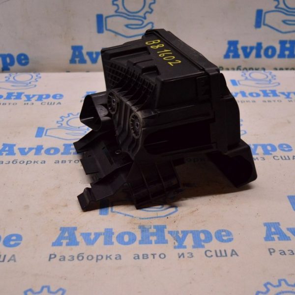 Блок предохранителей подкапотный VW Passat b8 USA (02)