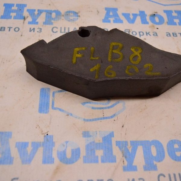 Шумоизоляция крыла VW Passat b8 USA поролон 561864237B