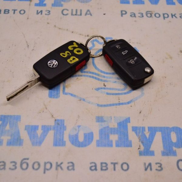 Ключ VW Passat b8 USA 4 кнопки раскладной (02) 5K0-837-202-AK-INF