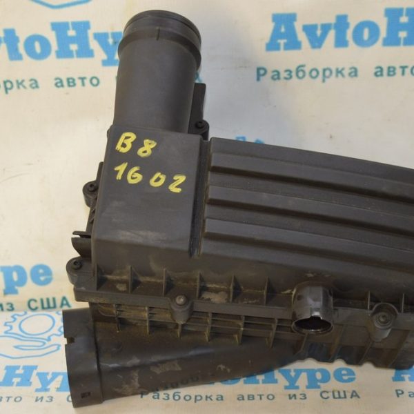 Корпус воздушного фильтра VW Passat b8 USA под ЕГР (02) 5C0-129-601-D
