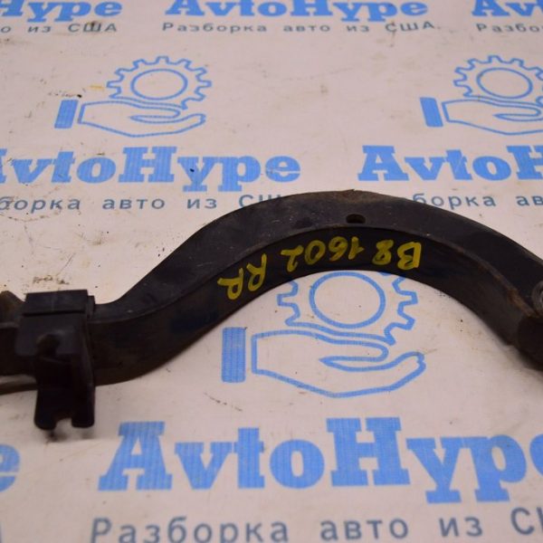 Рычаг верхний зад лев VW Passat b8 USA (02) 5Q0505323C