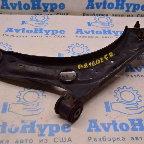 Рычаг нижний перед прав VW Passat b8 USA (02) 561407152C