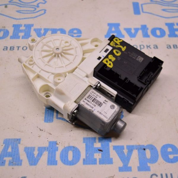 Стеклоподъемник моторчик перед прав VW Passat b8 USA 561959702B