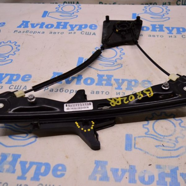 Стеклоподъемник механизм зад прав VW Passat b8 USA (02) небольшой деф. 561839462F