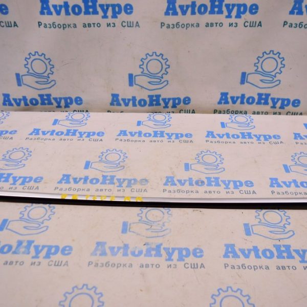 Молдинг дверь-стекло центральный зад прав VW Passat b8 USA 561839476A7Z7