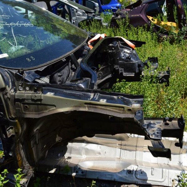 Четверть передняя правая VW Passat b8 USA (02) черн цвет 561805116A