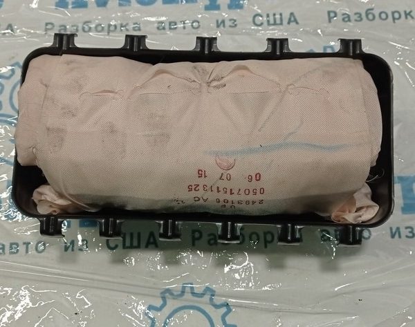 Подушка безопасности airbag пассажирская (в торпеде) Chrysler 200 15-17 68148430AD