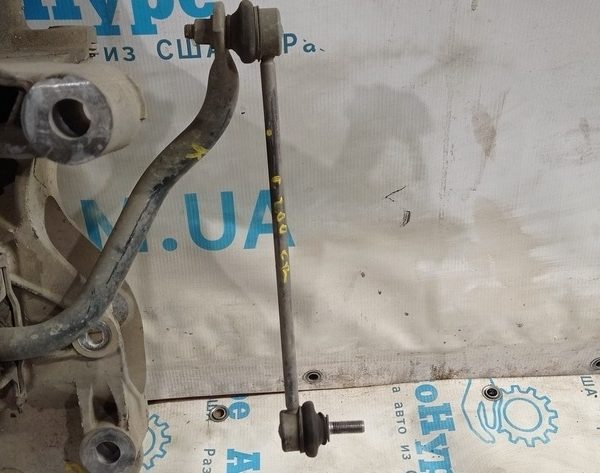 Тяга стабилизатора перед прав Chrysler 200 15-17 68241038AB