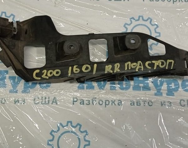 Крепление заднего бампера внутр правое Chrysler 200 15-17 68103184AF