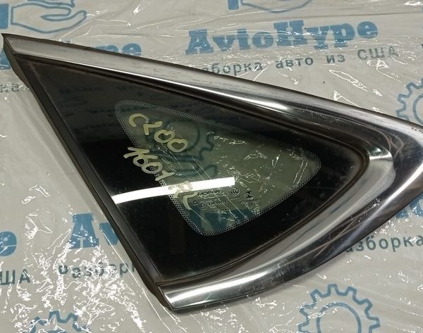 Форточка (глухое стекло) задняя левая Chrysler 200 15-17 хром 68145493AB
