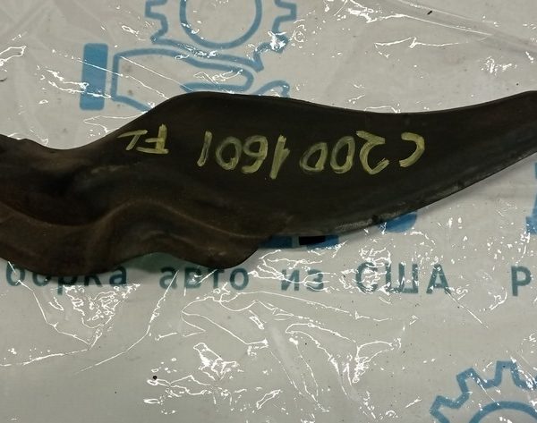 Уплотнитель решетки дворников лев Chrysler 200 15-17 68110151AG