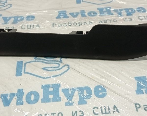 Накладка передней стойки центральная правая Chrysler 200 15-17 черн 1XW60DX9AD