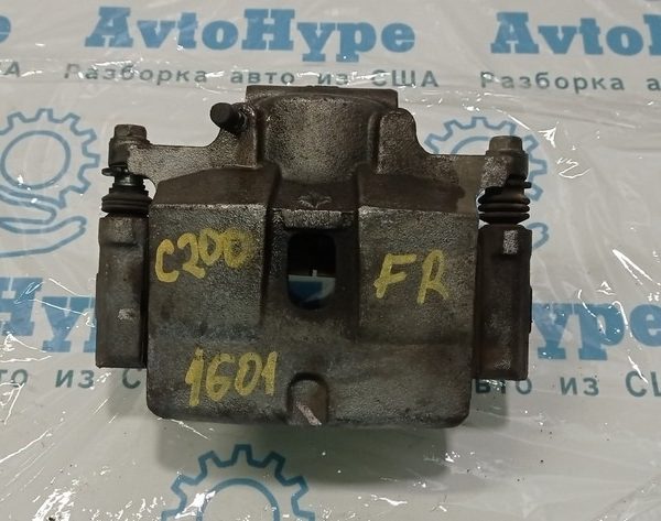 Суппорт перед прав Chrysler 200 15-17 68245320AB