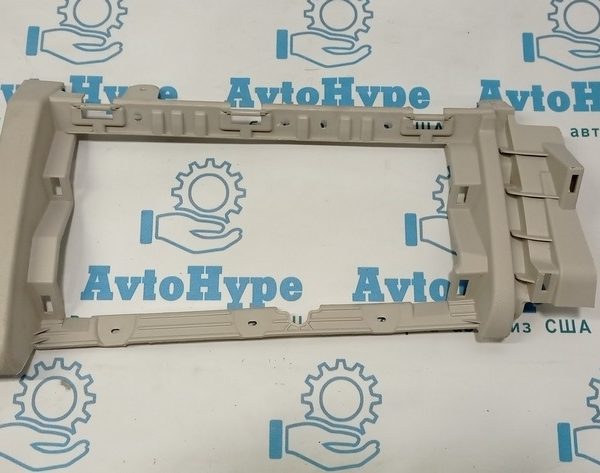 Накладка передней панели правая Chrysler 200 15-17 серая 5MG46ML2AC