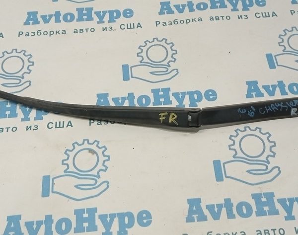 Поводок дворника прав Chrysler 200 15-17 68241707AB