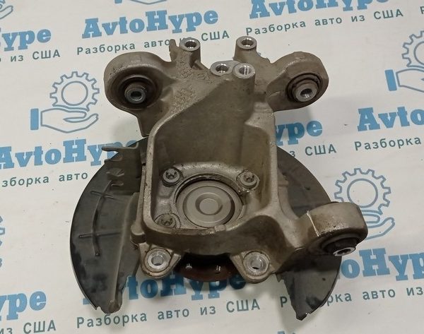 Цапфа зад лев Chrysler 200 15-17 68200071AC