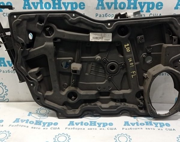 Стеклоподъемник панель передний левый Chrysler 200 15-17 68249035AA