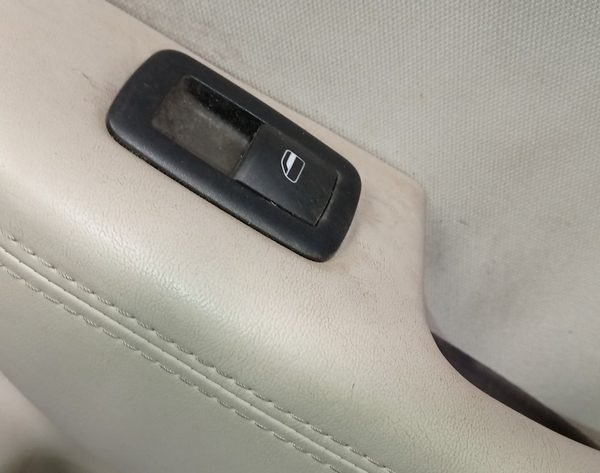 Управление стеклоподъемником задним левым Dodge Dart 13-16 черная 56046555AC