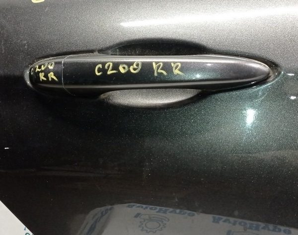 Заглушка внешней ручки зад прав Chrysler 200 15-17 1YB57KDBAB