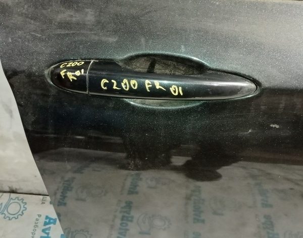 Заглушка внешней ручки перед прав Chrysler 200 15-17 1YB57LAUAB