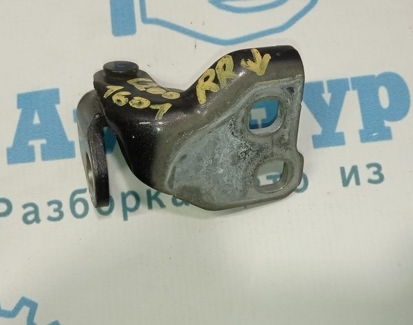 Петля двери нижняя зад прав Chrysler 200 15-17 68214358AC