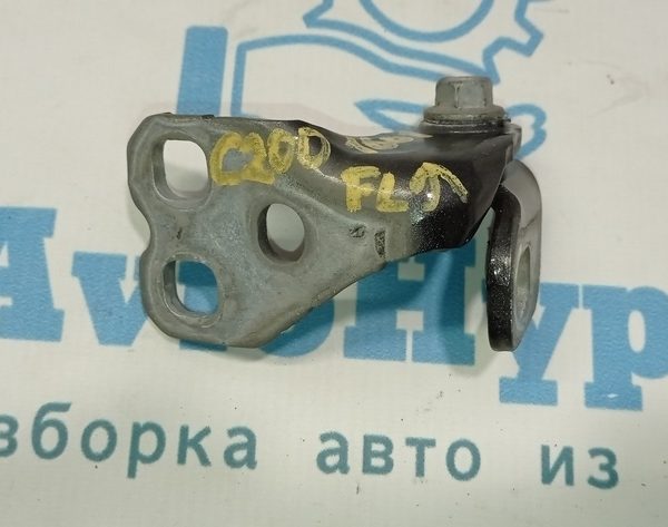 Петля двери верхняя передняя левая Chrysler 200 15-17 68214361AC