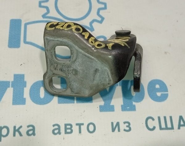 Петля двери нижняя задняя левая Chrysler 200 15-17 68214359AC