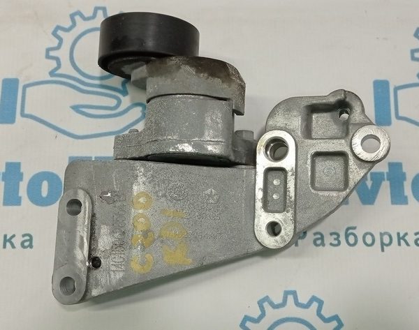 Кронштейн генератора с натяжителем Chrysler 200 15-17 2.4 04627154AC