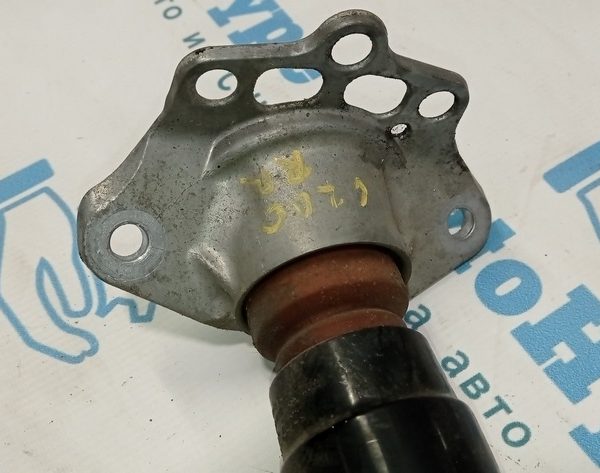 Опора амортизатора зад прав Chrysler 200 15-17 68226142AC