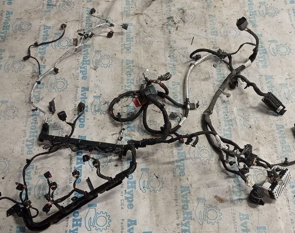 Проводка моторная Chrysler 200 15-17 2.4 68111041AE