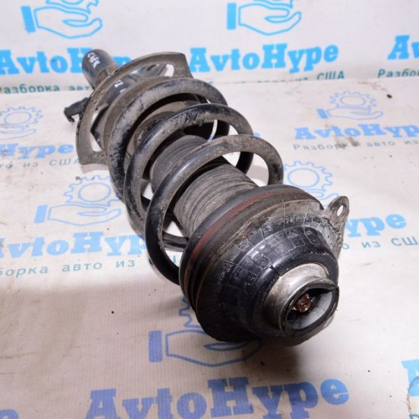Стойка амортизатора в сборе перед лев Jeep Cherokee KL 14- 3.2 FWD (04) 5168583AF