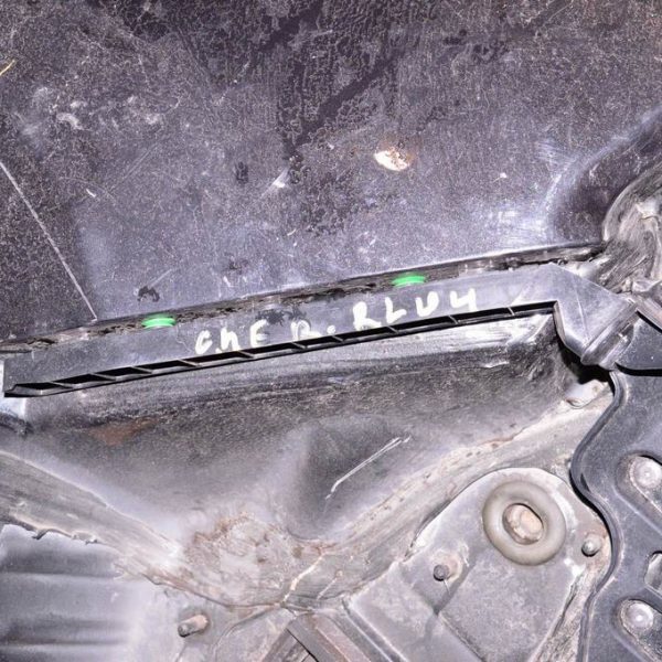 Крепление заднего бампера внешн левое Jeep Cherokee KL 14-18 дорест 68138415AC