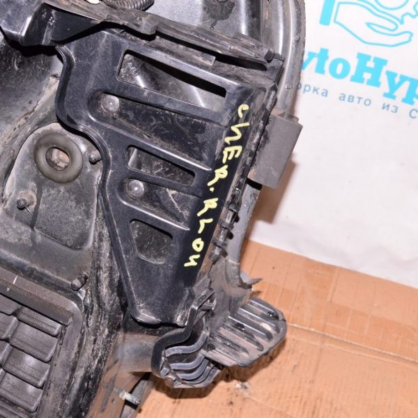 Крепление заднего бампера внутр левое Jeep Cherokee KL 14- 68138417AC