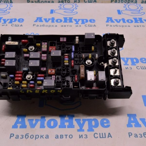 Блок предохранителей подкапотный Jeep Cherokee KL 14- 3.2  (04) 68192999AF