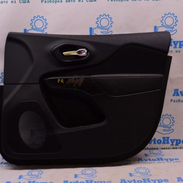 Обшивка двери (карточка) перед прав Jeep Cherokee KL 14- черн (04) 6MD181X9AB