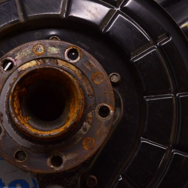 Ступица зад лев Jeep Cherokee KL 14- FWD (04) 68155868AA