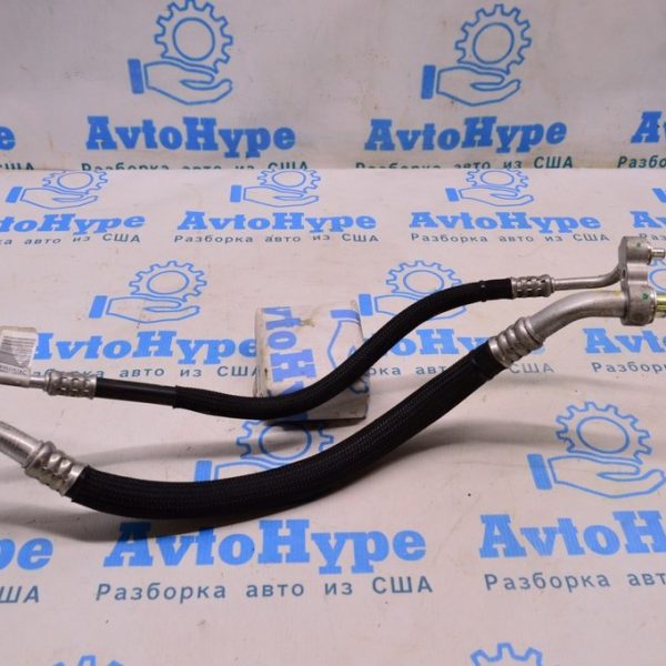 Трубка кондиционера двойная Jeep Cherokee KL 14- 3.2 резина (04) 68103257AC