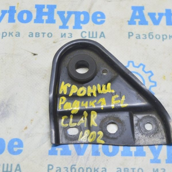Кронштейн радиатора верхний левый Honda Clarity 18-21 usa 74176-TRV-A00