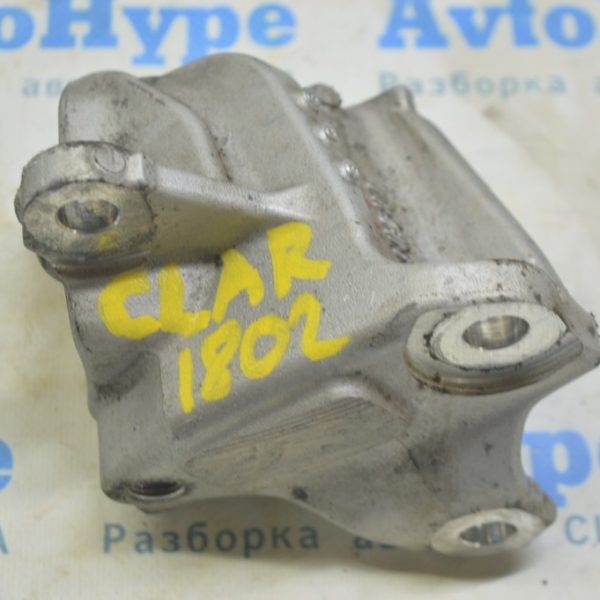 Кронштейн подушки двигателя передний Honda Clarity 18-21 usa 50690-TRW-A01