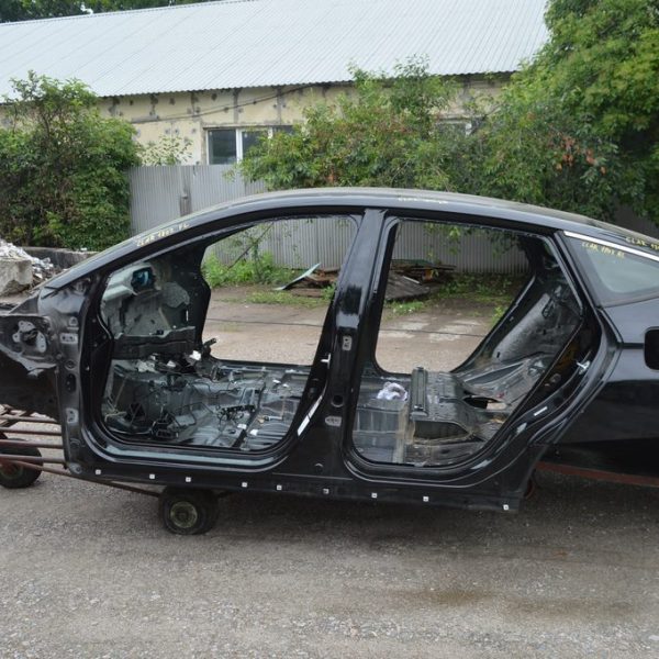 Четверть передняя левая Honda Clarity 18-21 usa черная (02) 63530-TRT-305ZZ