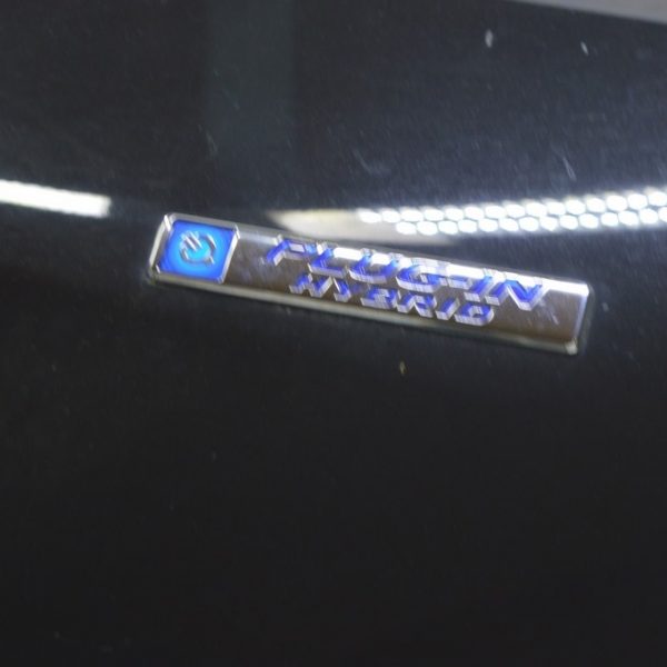 Эмблема надпись Plug-In Hybrid крыло правая Honda Clarity 18-21 usa 75724-TRW-003