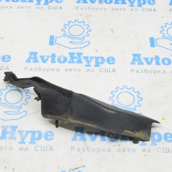 Уплотнитель решетки дворников прав Honda CRV 07-11 (01) надрыв 74222-SWA-A00