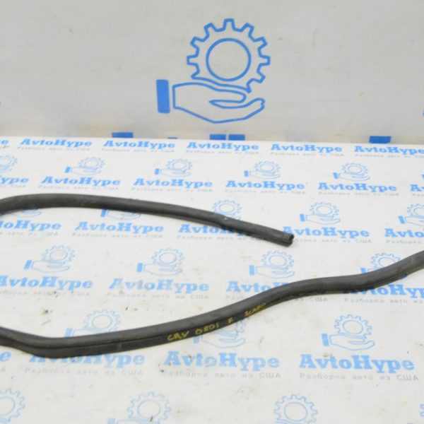 Уплотнитель капота задний Honda CRV 07-11 74143-SWA-A00