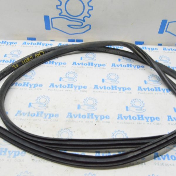 Уплотнитель дверного проема перед лев Honda CRV 07-11 черн 72355-SWA-A01ZA